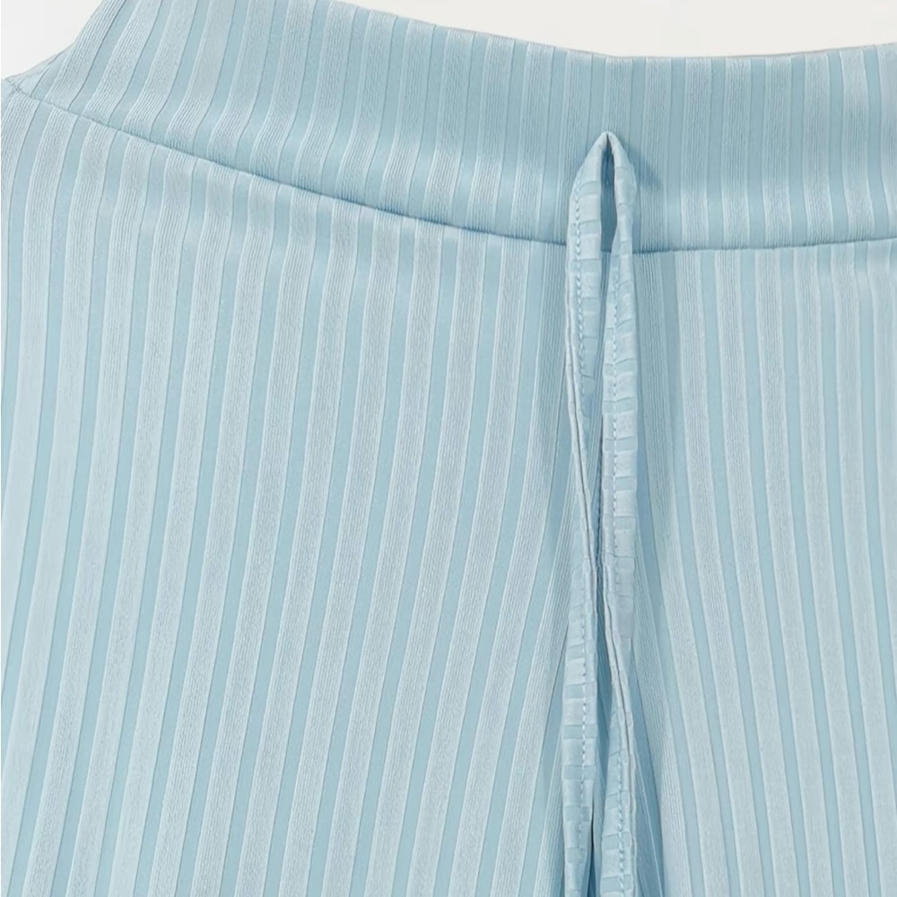 Chic Blue Ribbed Three-Piece Outfit - Picture 5 of 6